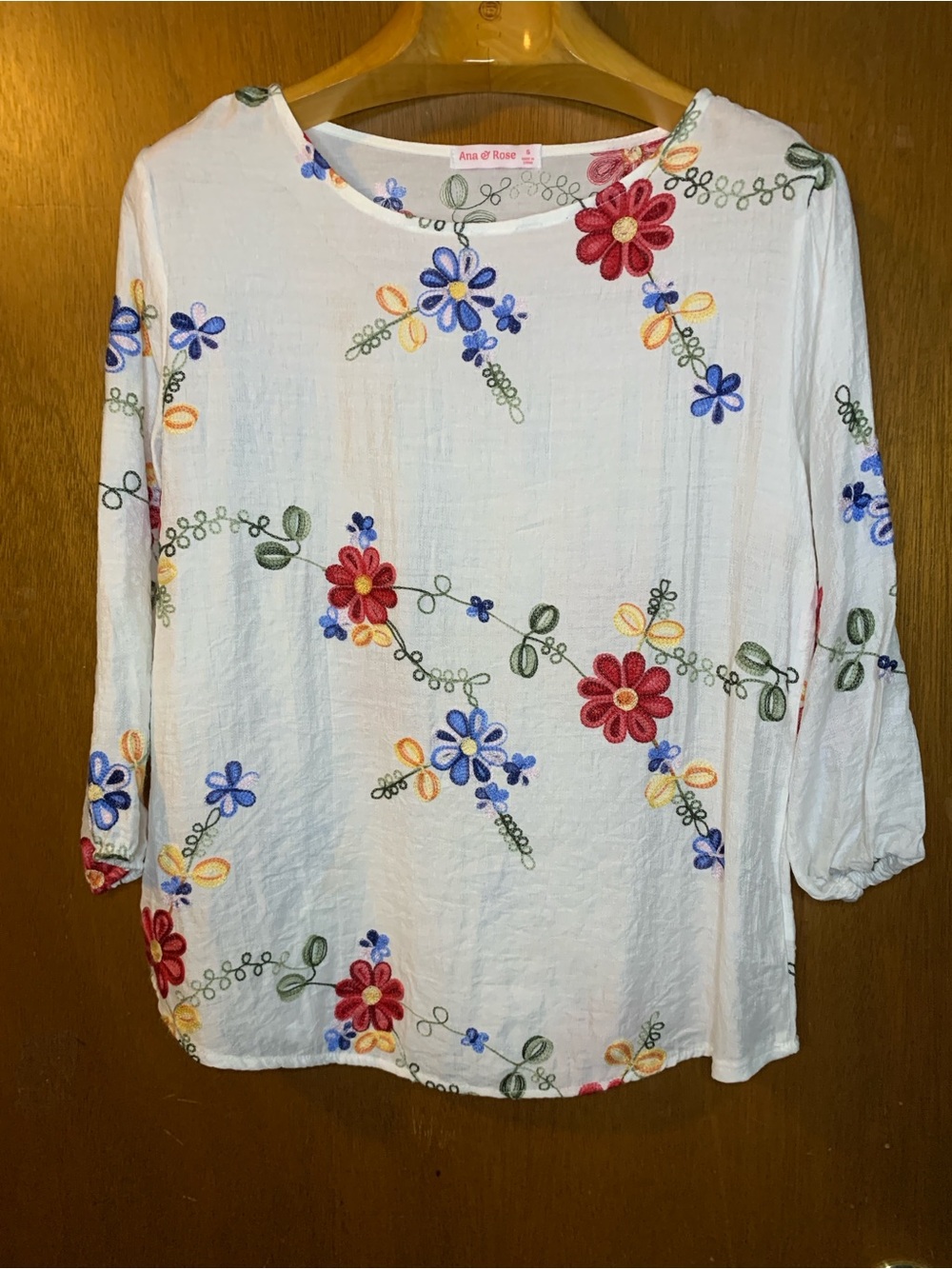 Ana & Rose White Floral Embroidered Blouse